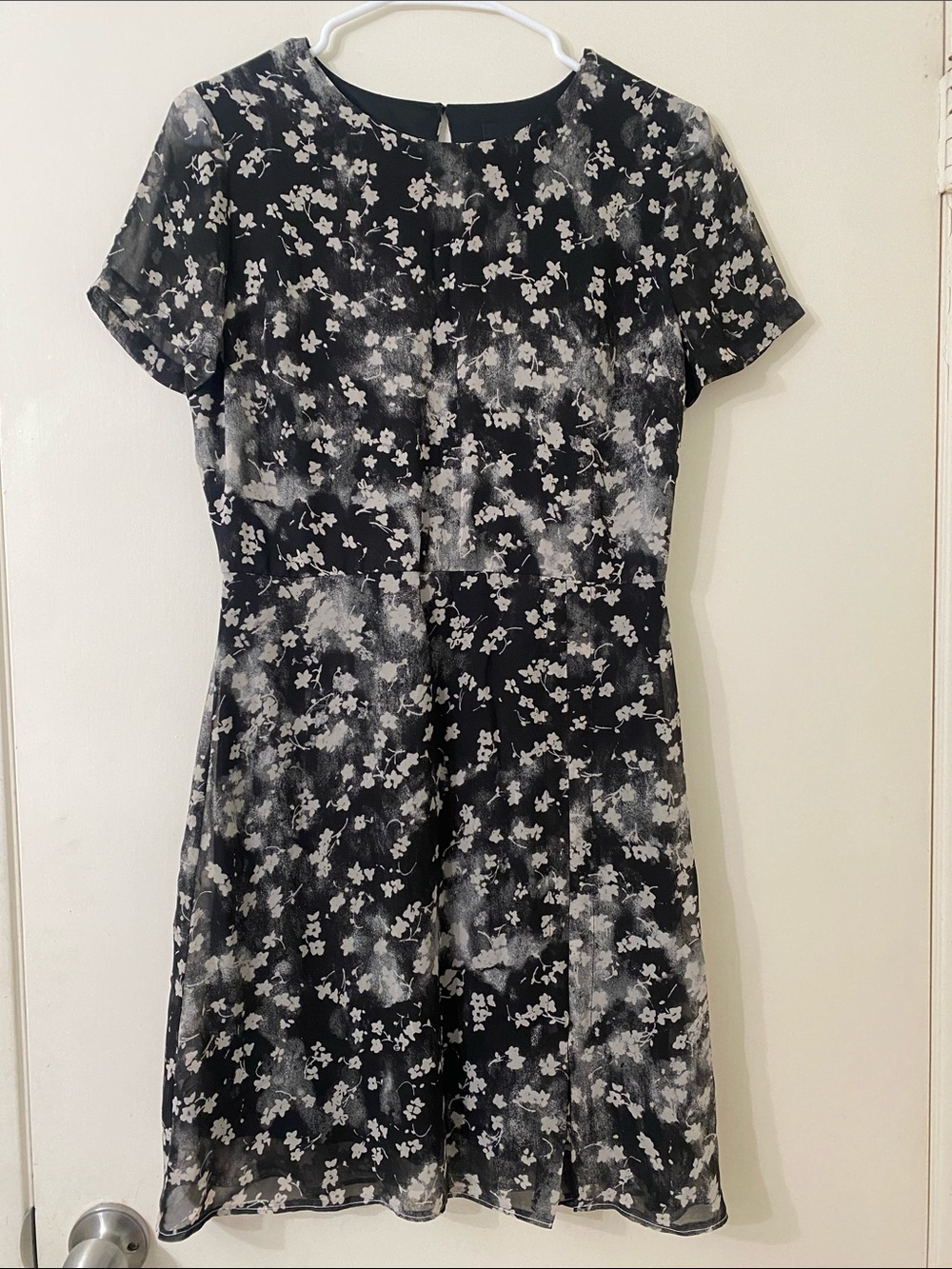 Simply Vera Vera Wang Black and White Floral Mini Dress